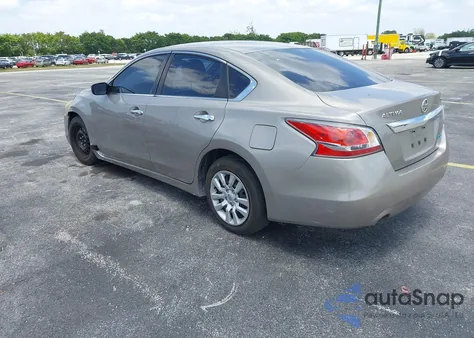 2014 Nissan Altima 2.5/2.5 S/2.5 Sl/2.5 Sv z USA, uszkodzony, nr VIN 1N4AL3AP4EN373115